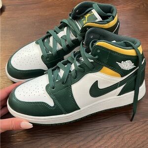 Jordan 1 Mid green and yellow colorway